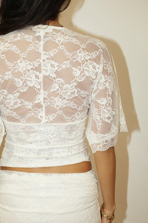 IVORY ROMANCE LACE TOP