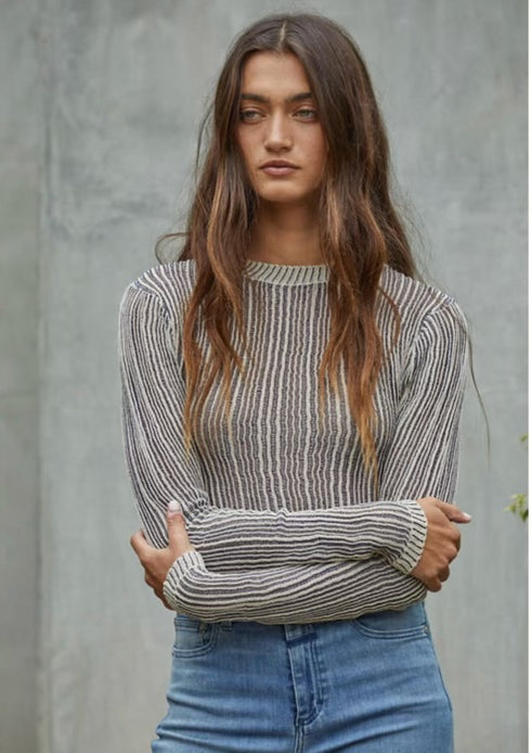 NATURAL NAVY SWEATER TYPE TOP