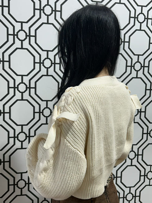 CREAM KNITTED BOW CROPPED SWEATER