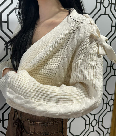 CREAM KNITTED BOW CROPPED SWEATER