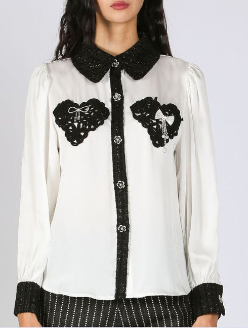 WHITE BUTTON W/BLACK HEARTS