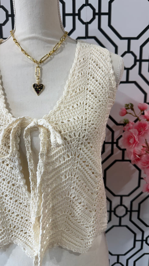 COASTAL CREAM CROCHET TOP