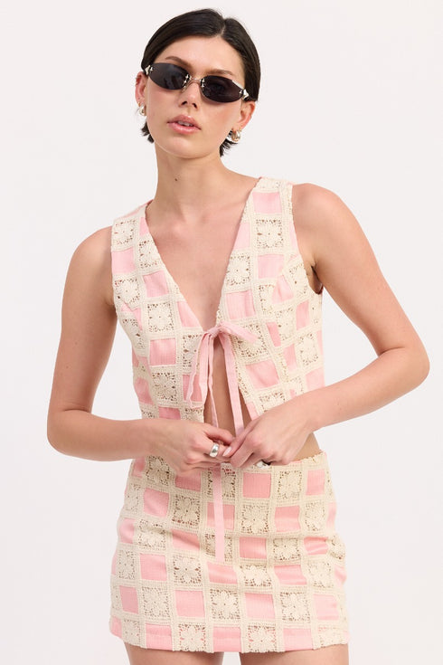 ROSE GARDEN CROCHET TOP
