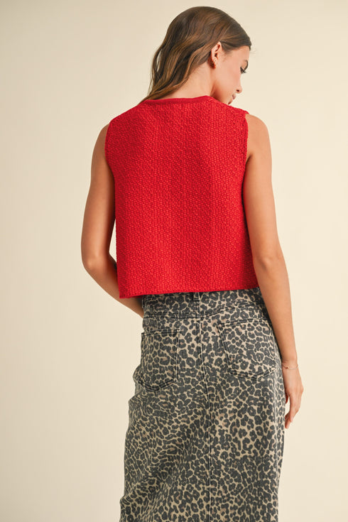 SLEEVELESS RED KNITTED TOP