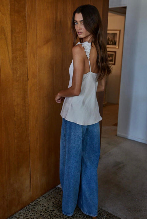 RUFFLE GRACE TOP