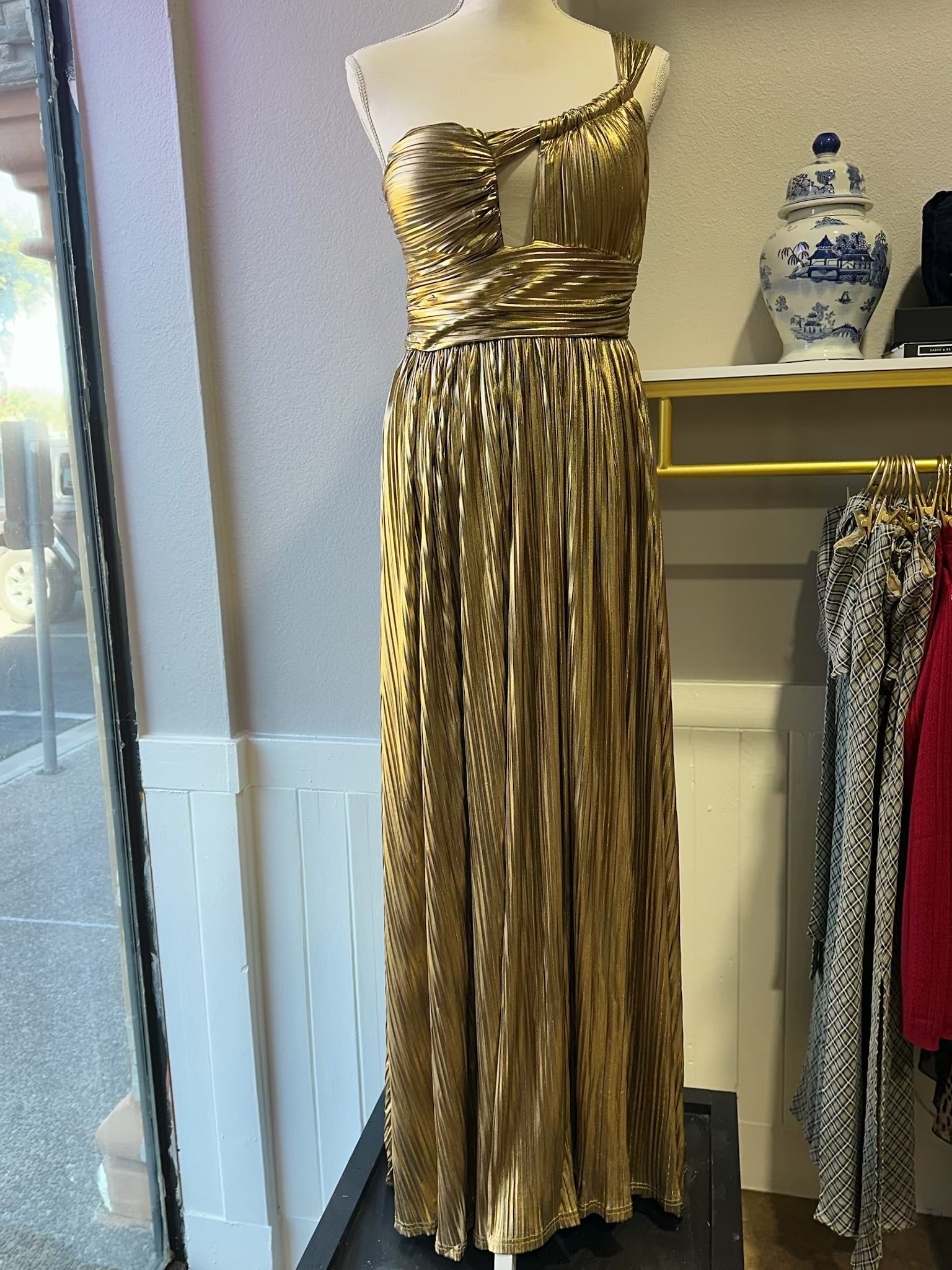 SERENA GOLDEN DRESS Vivenus, LLC SERENA GOLDEN DRESS Vivenus, LLC